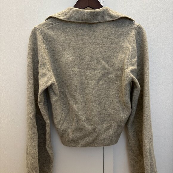 Sandro Paris Gray V-Neck Cropped Sweater - Picture 5 of 7